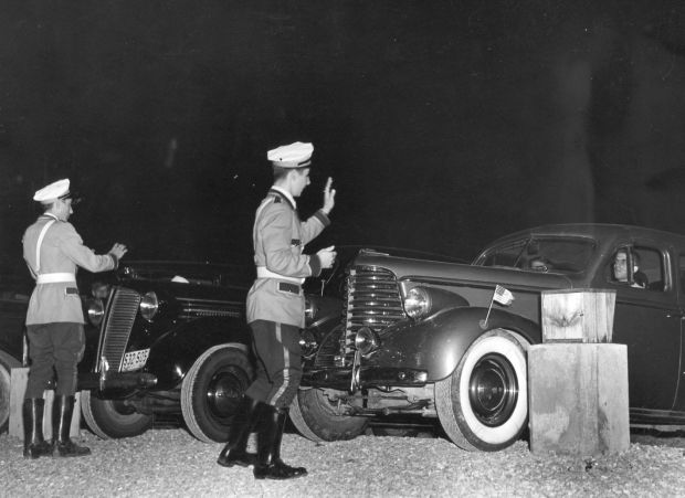 Drive-in theater in 1940